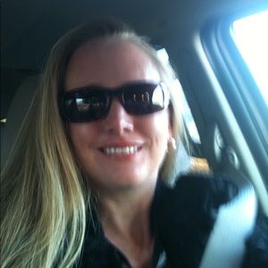 Meet your Posher, Andrea